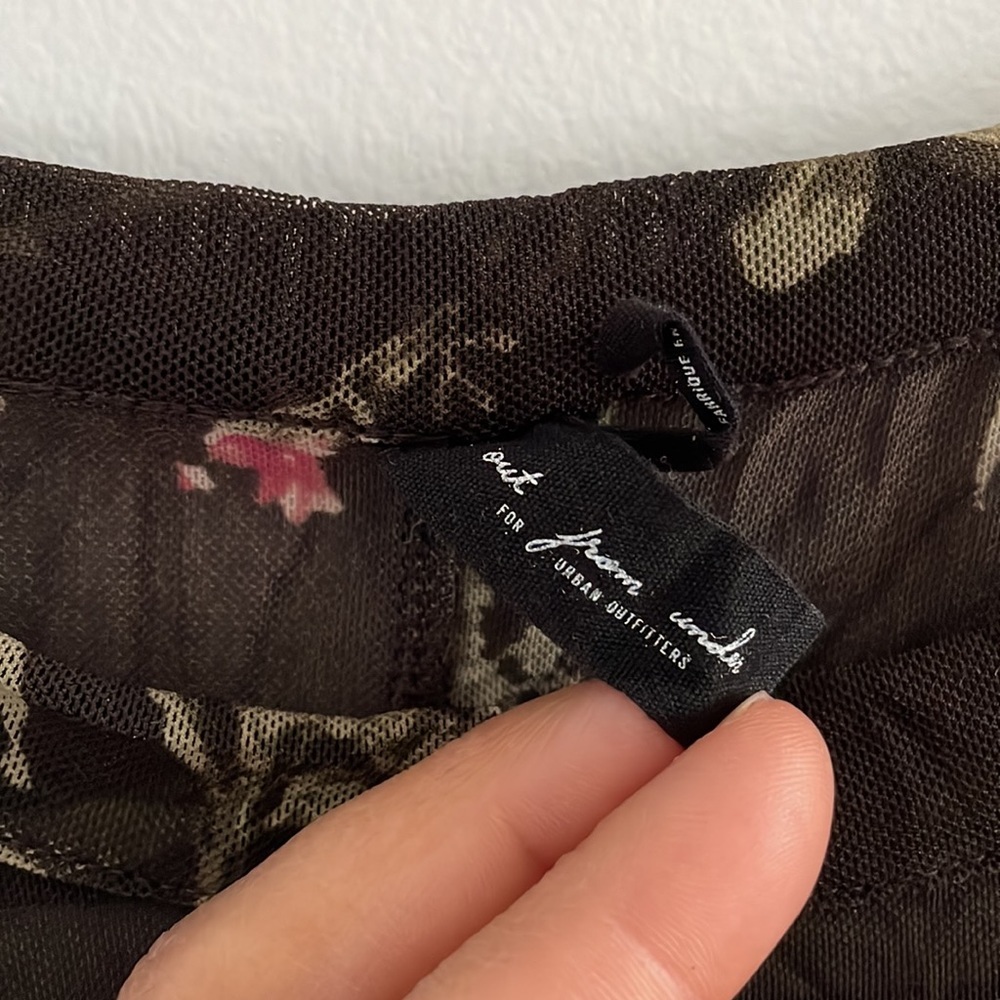 Urban Outfitters Out From Under Ruffled Floral Top - Picture 6 of 7